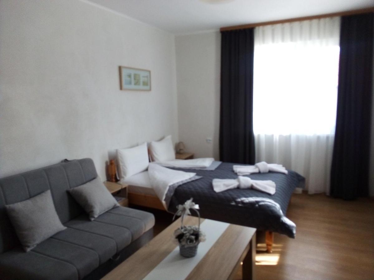 Holiday Guest House Kemo 사파레바바냐 외부 사진