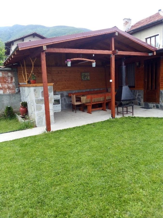 Holiday Guest House Kemo 사파레바바냐 외부 사진