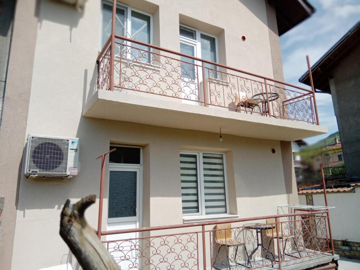 Holiday Guest House Kemo 사파레바바냐 외부 사진
